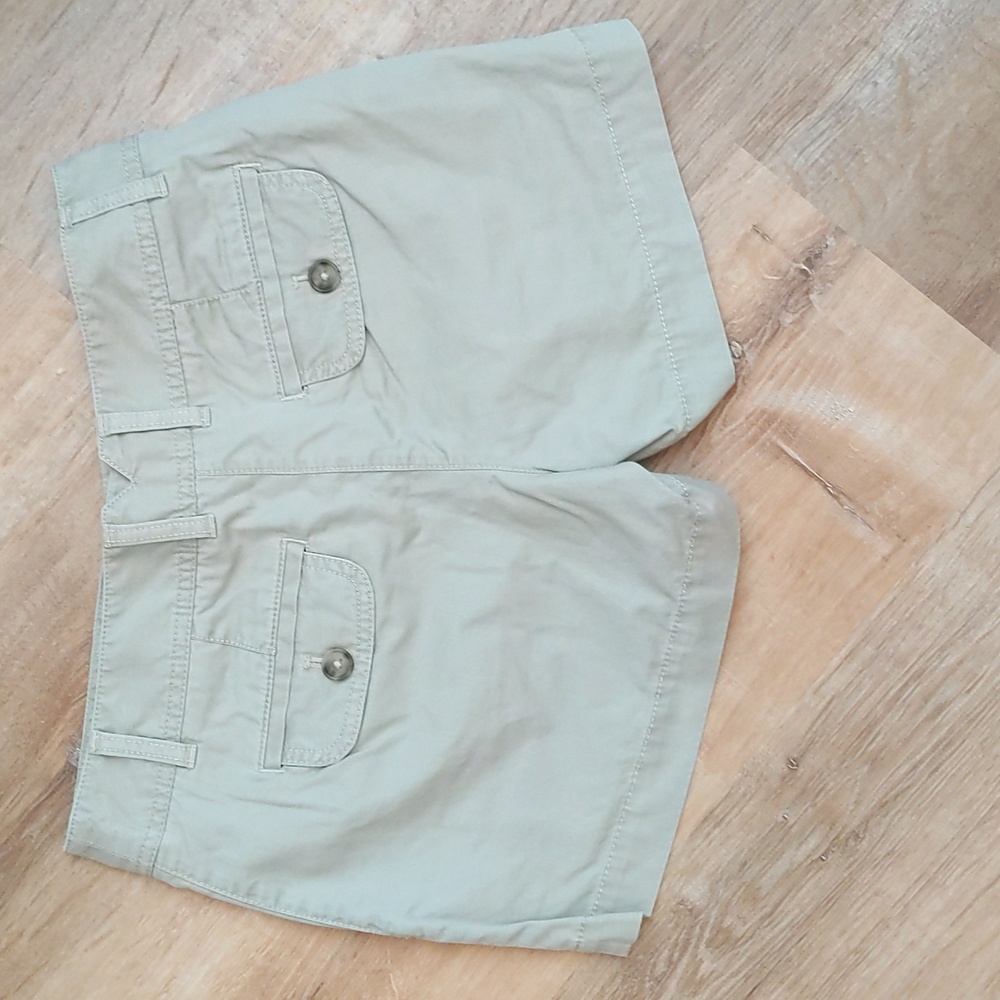Ann Taylor Loft khaki shorts size 2 - Picture 4 of 7